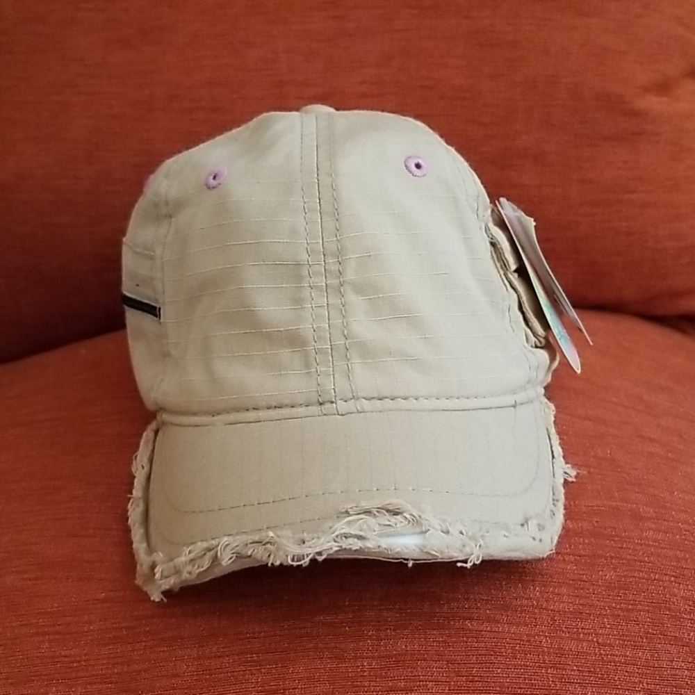 NWT - Distressed Hat w/ Pockets!!